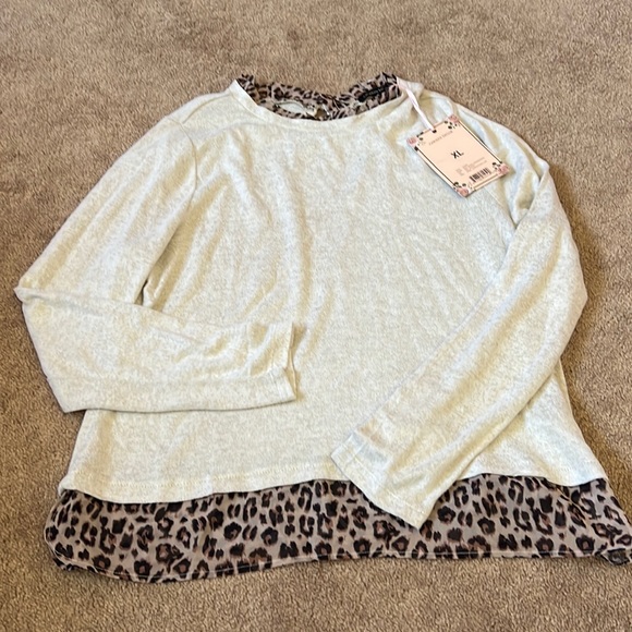Tops - Cheetah/knit/ruffle neck size Xl
